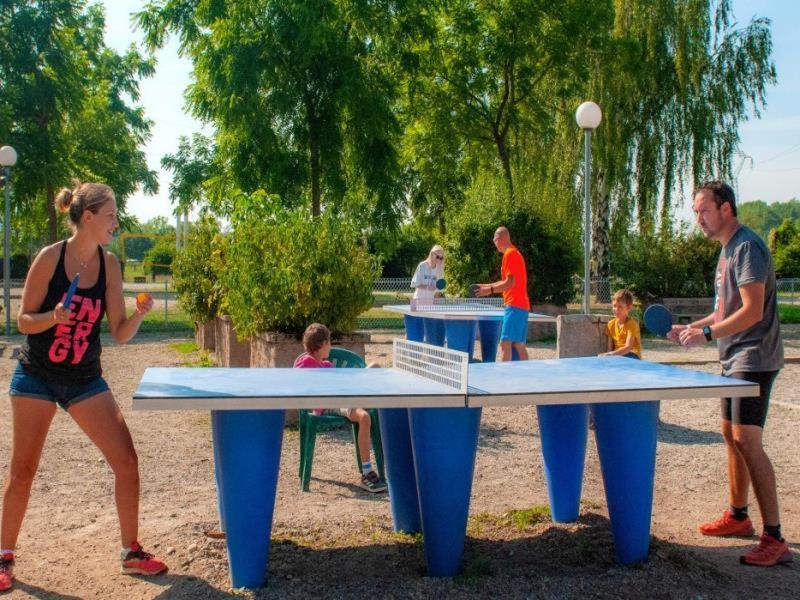 Anne Marie Vous Accueilles Dans Son Logement Familiale Pour 6 Personnes 3 Chambres Confortable Proche D Europa Park A Boofzheim Dans Camping 3 Etoiles Eksteriør bilde