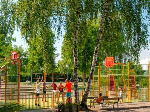 Anne Marie Vous Accueilles Dans Son Logement Familiale Pour 6 Personnes 3 Chambres Confortable Proche D Europa Park A Boofzheim Dans Camping 3 Etoiles Eksteriør bilde